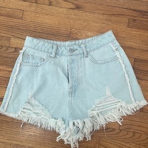Forever 21 never worn size 27 ripped denim jean shorts